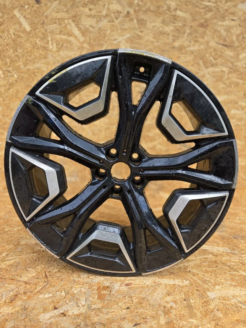 BMW iX (I20) · R22, фото 1