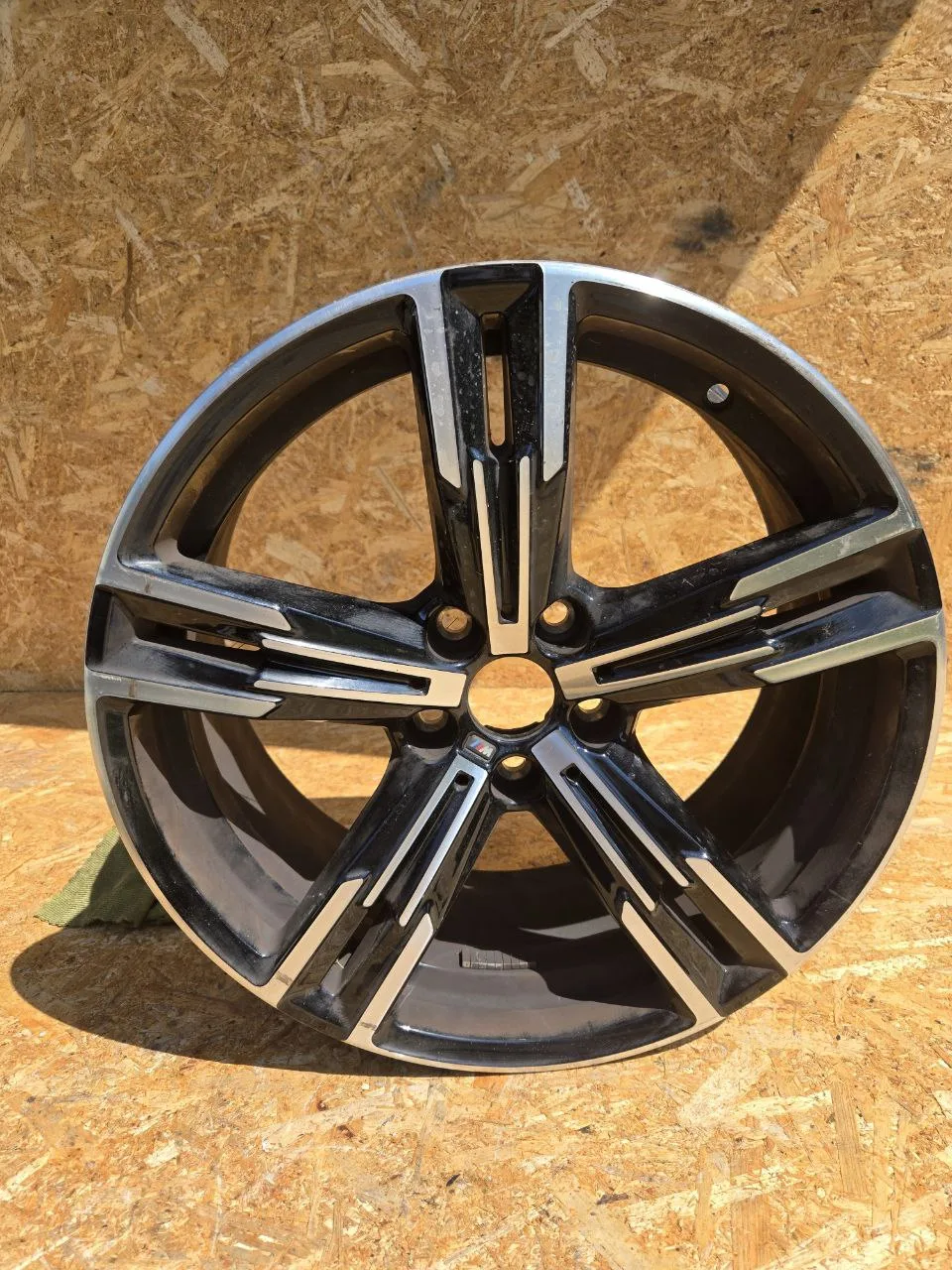 BMW 2 серия (G42); 4 серия (G22/G23) · R18 — 8746631