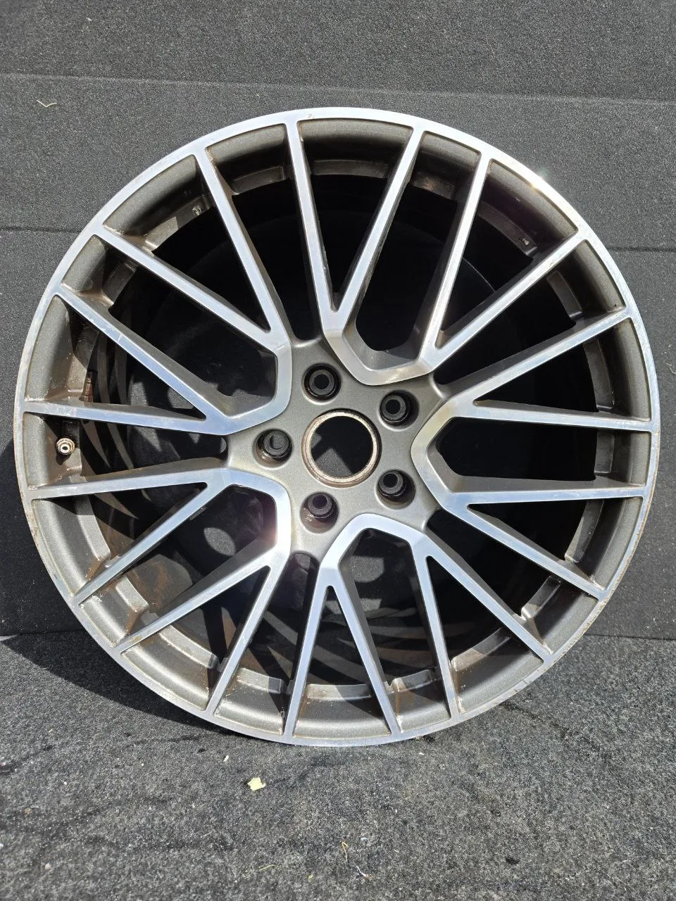 Porsche Cayenne (9YA/E3) · R21, фото 1