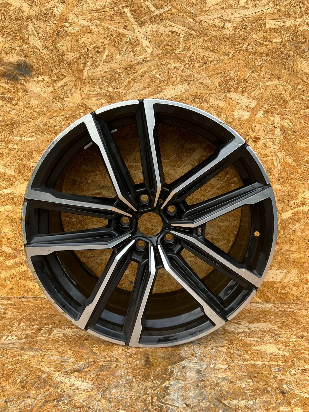BMW 2 серия (G42); 3 серия (G20/G21); 4 серия (G22/G23) · R19, фото 1