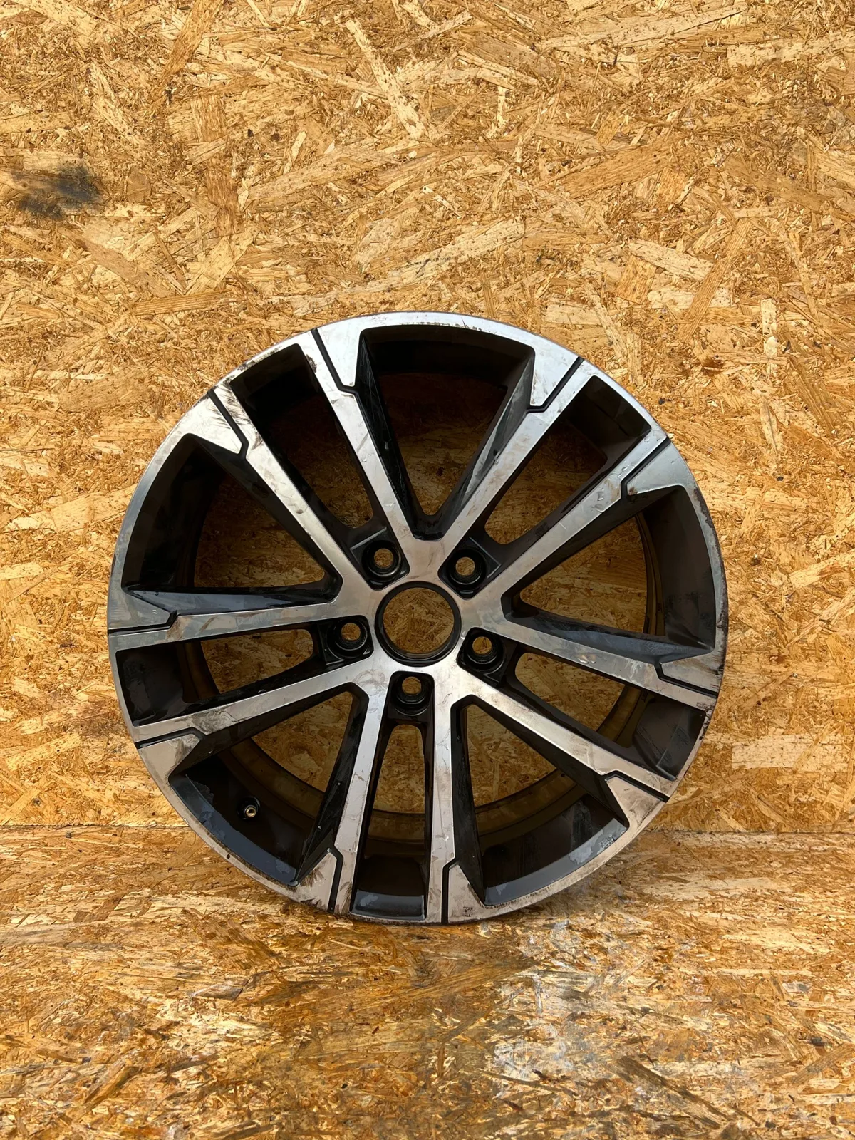 Volkswagen Golf (VII) — 5G0 601 025 AK