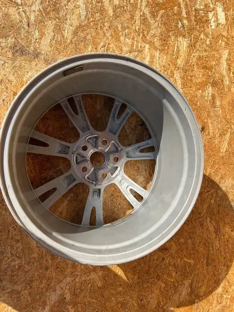 Tesla Model Y · R19, фото 3